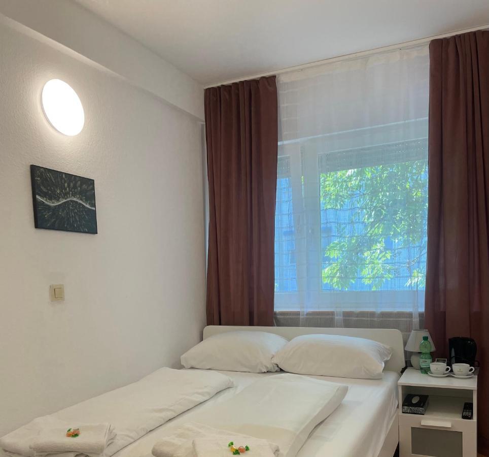 Hotel Starlight Frankfurt am Main Bagian luar foto