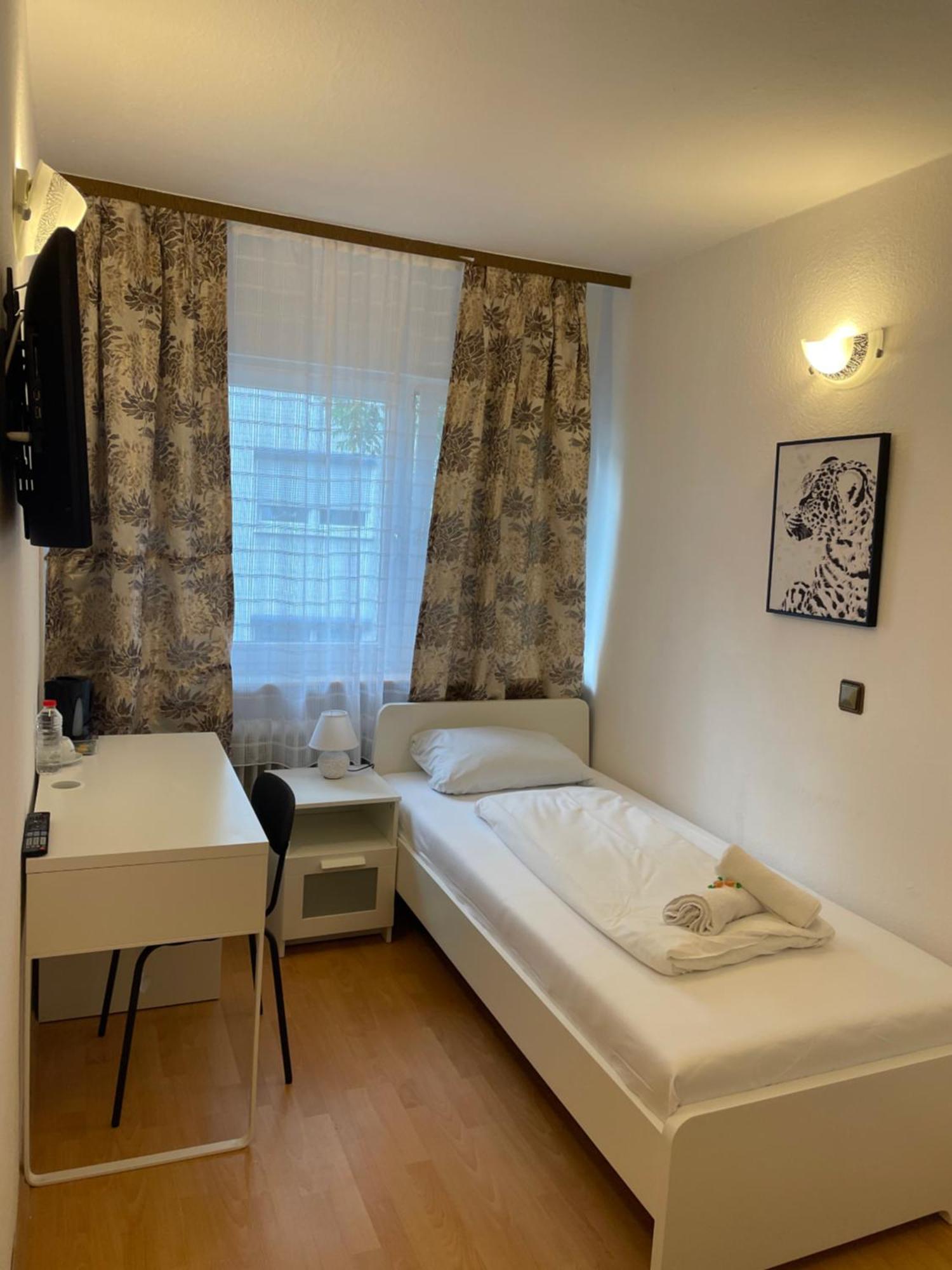 Hotel Starlight Frankfurt am Main Bagian luar foto